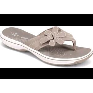 Women's Clarks Brinkley Flora Sandals Size 11 Taupe Gray Beach Travel Summer